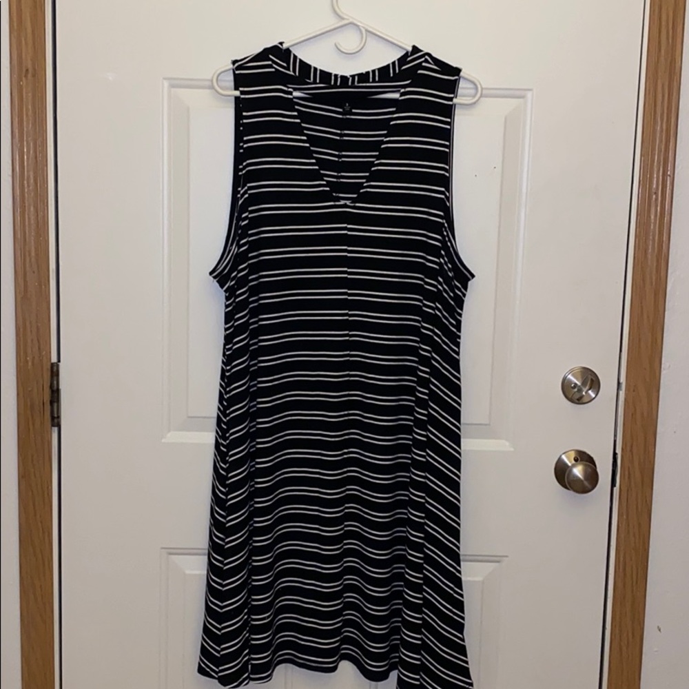 Women’s 3x A-Line sleeveless dress 👗